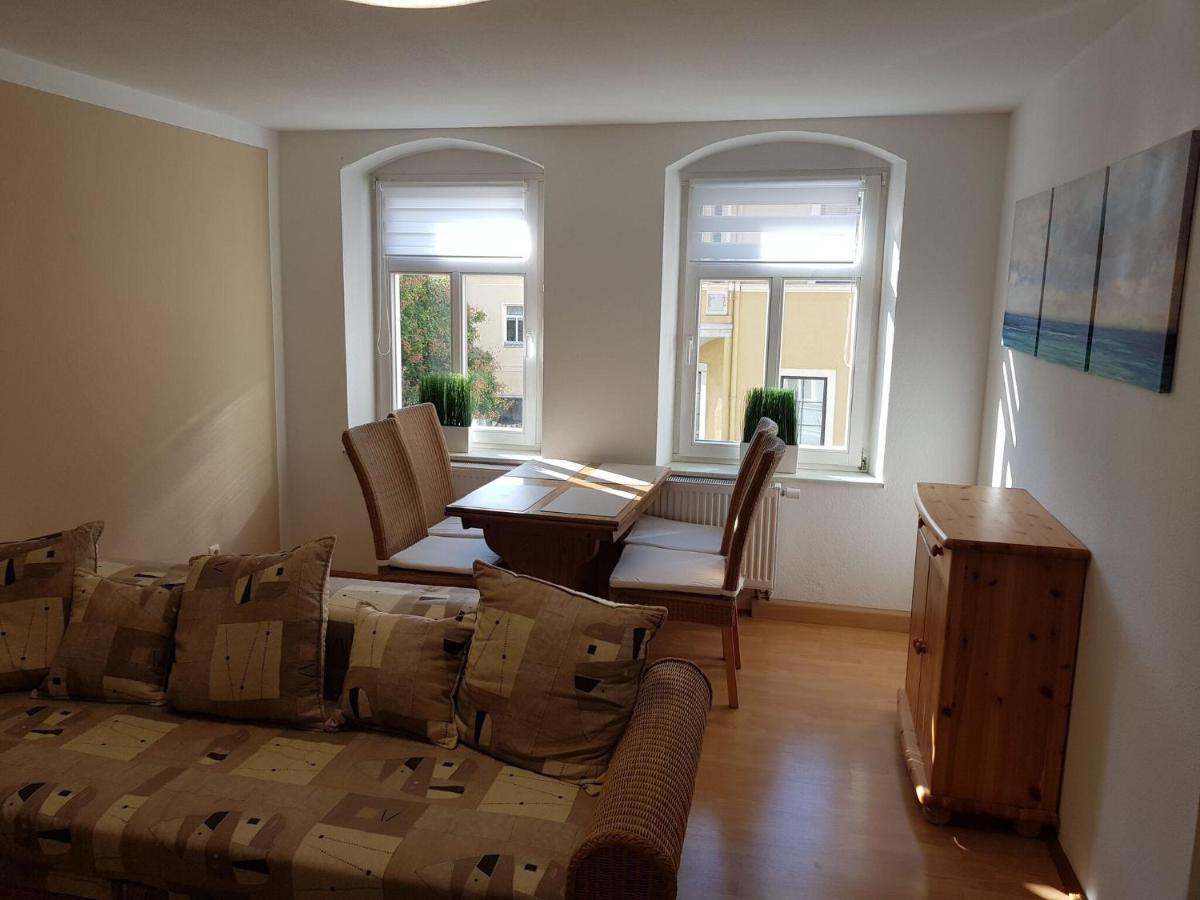 Holiday Apartment In The Lessing Town Of คาเมนซ์ ภายนอก รูปภาพ