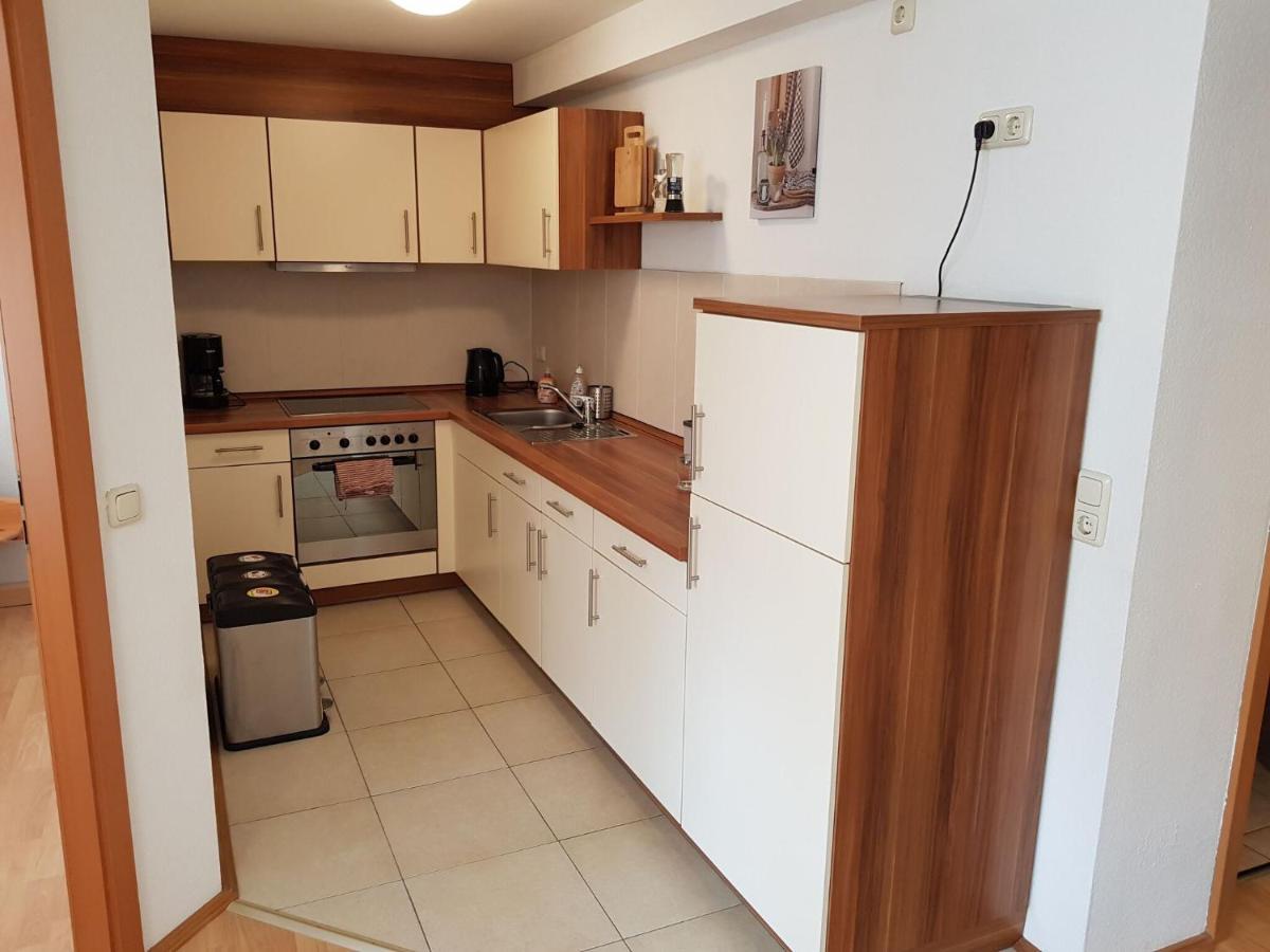 Holiday Apartment In The Lessing Town Of คาเมนซ์ ภายนอก รูปภาพ